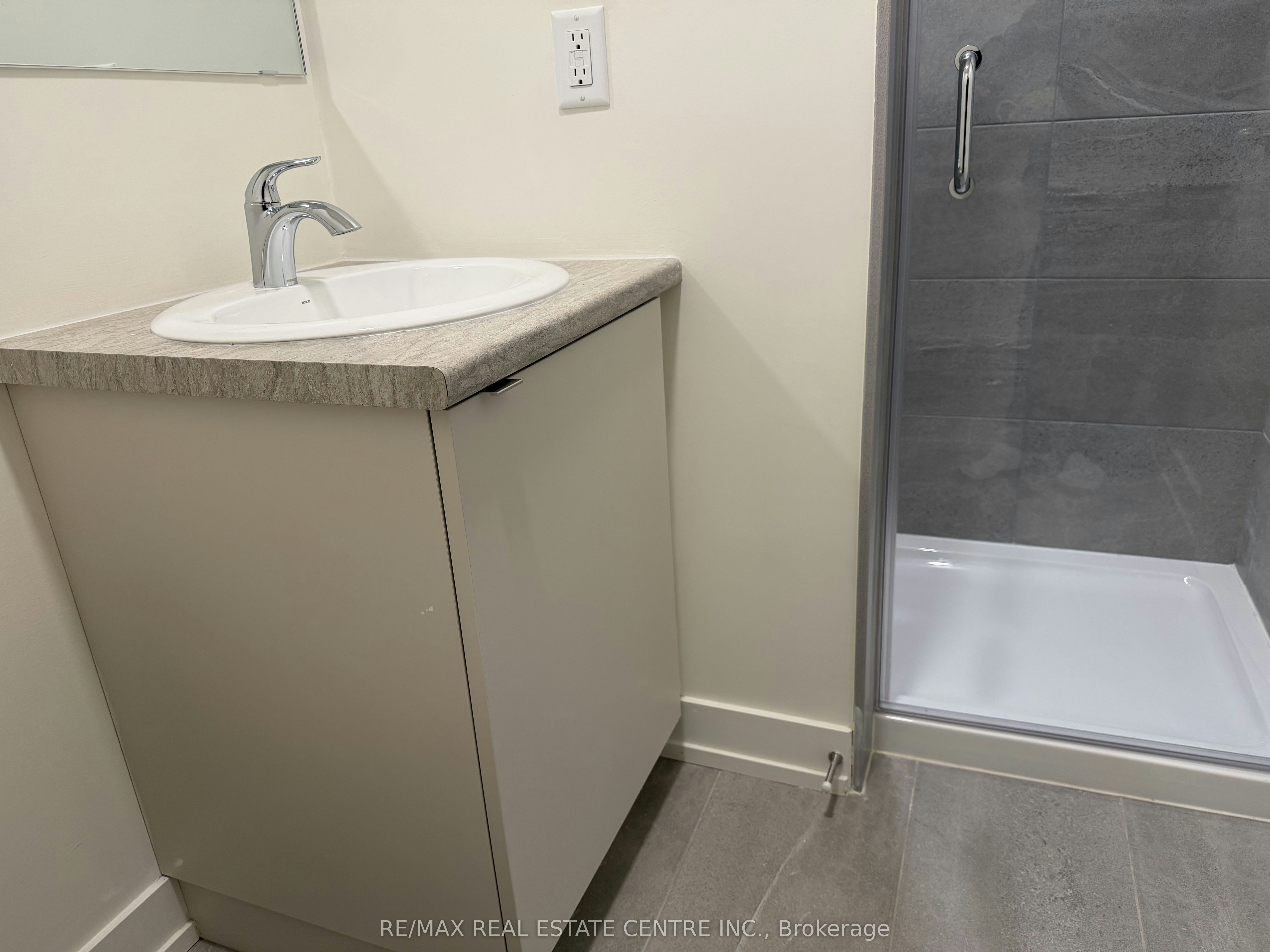 Suite 334 (302C)-16 Melbourne Avenue, St. Catharines, ON, L2P 3J8 - 17