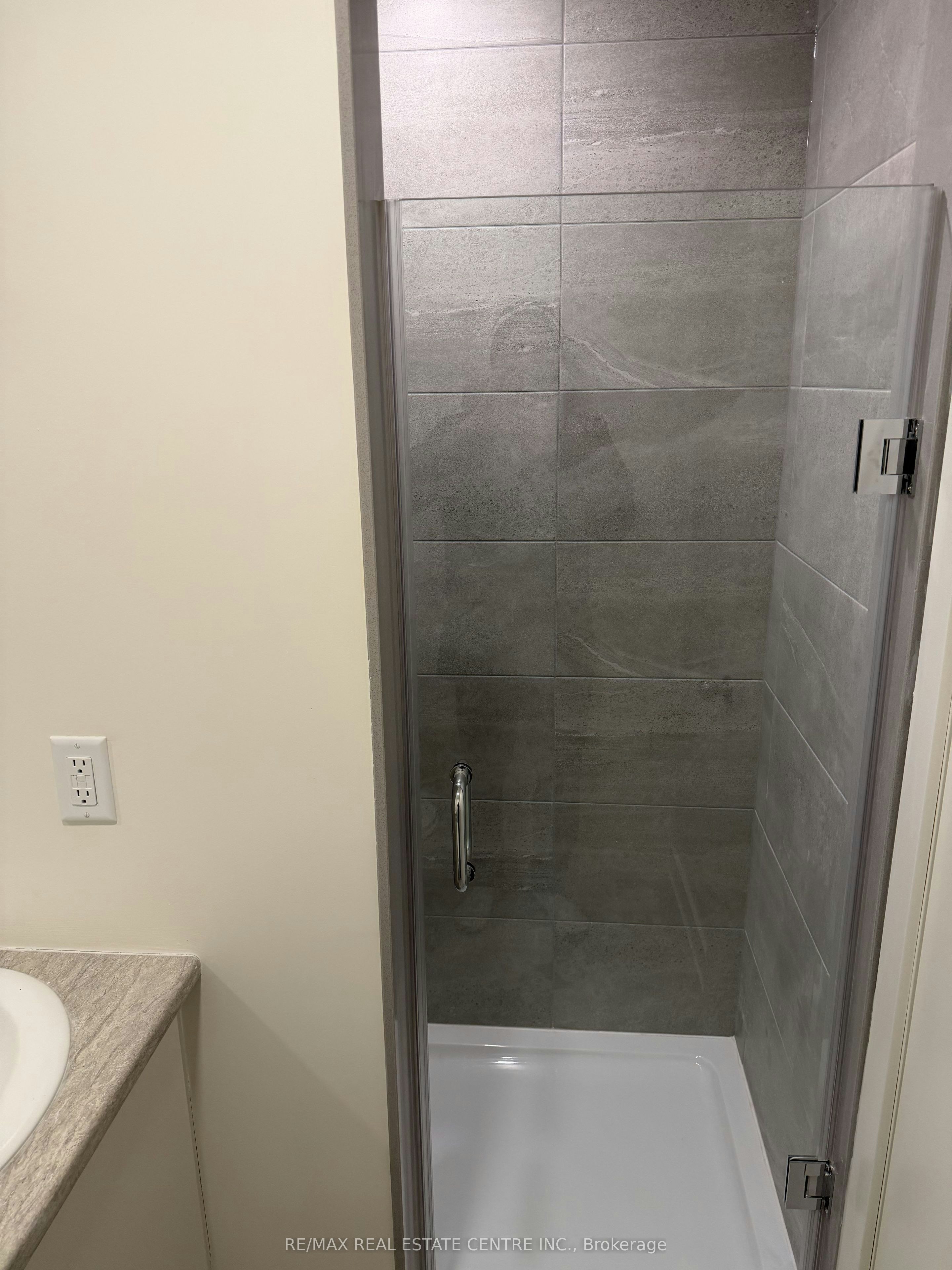 Suite 334 (302C)-16 Melbourne Avenue, St. Catharines, ON, L2P 3J8 - 15