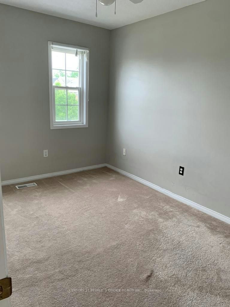 69 Bloomington Drive, Cambridge, ON, N1P 1J5 - 9
