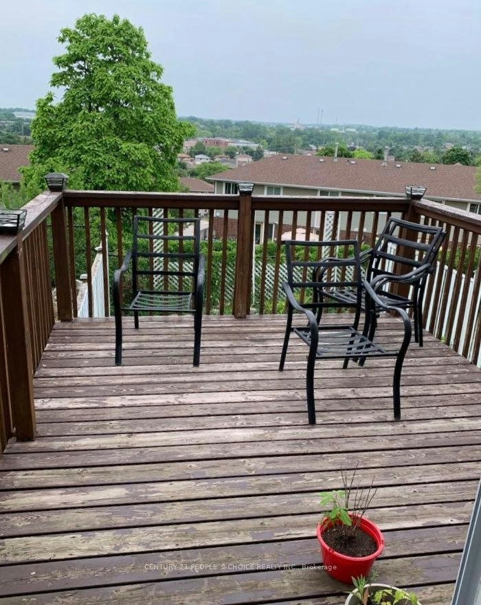 69 Bloomington Drive, Cambridge, ON, N1P 1J5 - 17