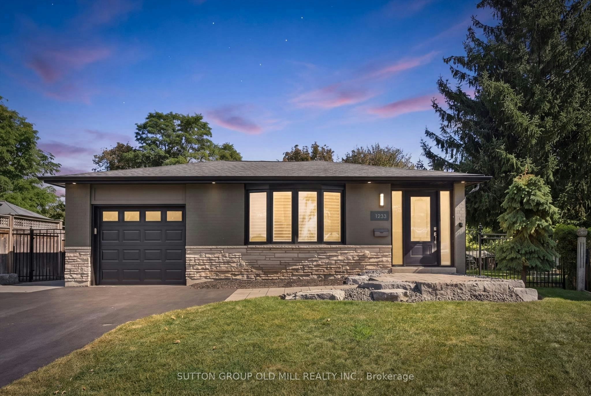 1233 Michael Crescent, Cambridge, ON, N3H 2R1