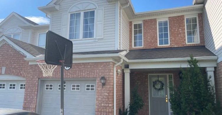 44 Senior Crescent, Cambridge, ON, N1T 2K6 - 2