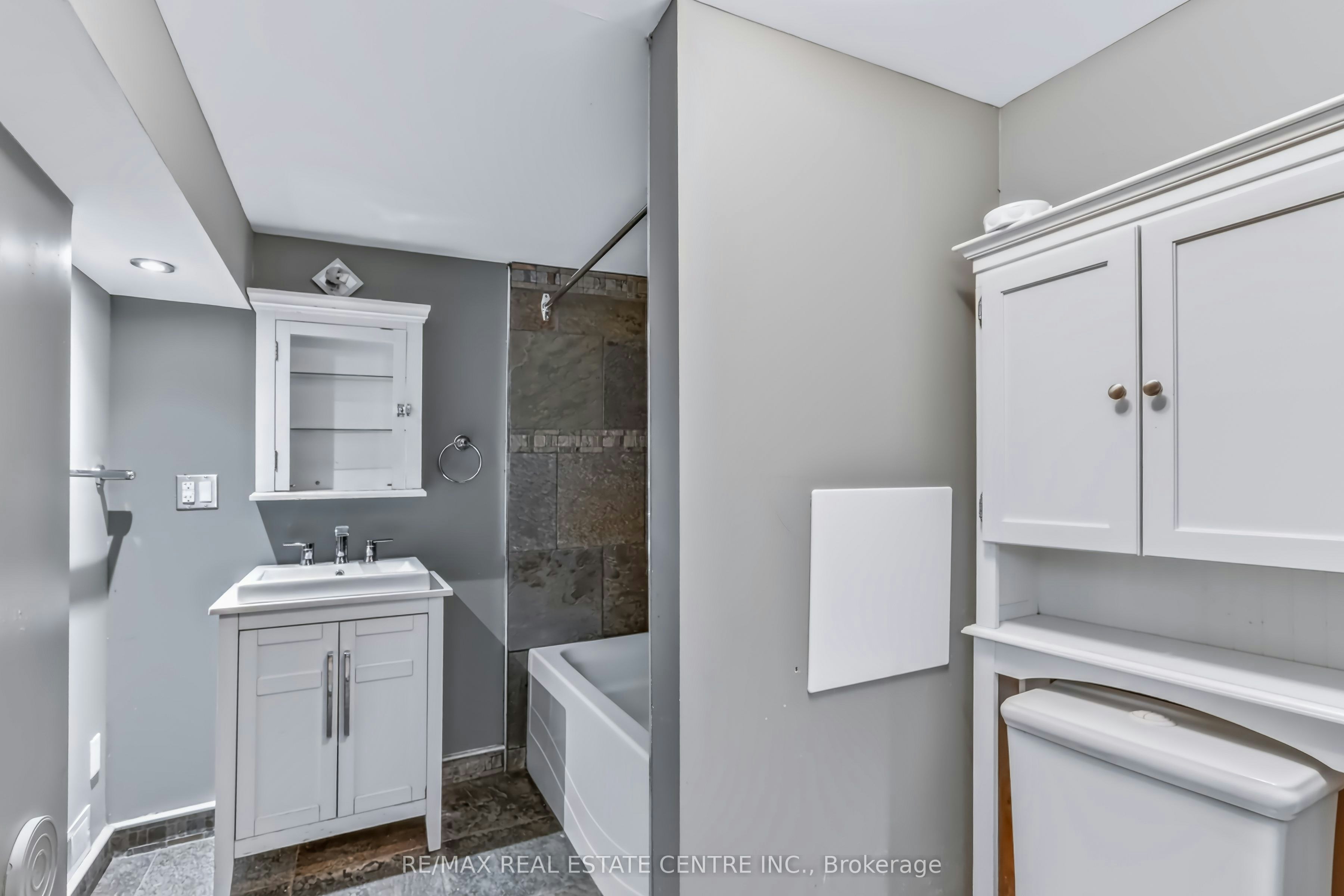 900 Adelaide Street N, London, ON, N5Y 2M5 - 19