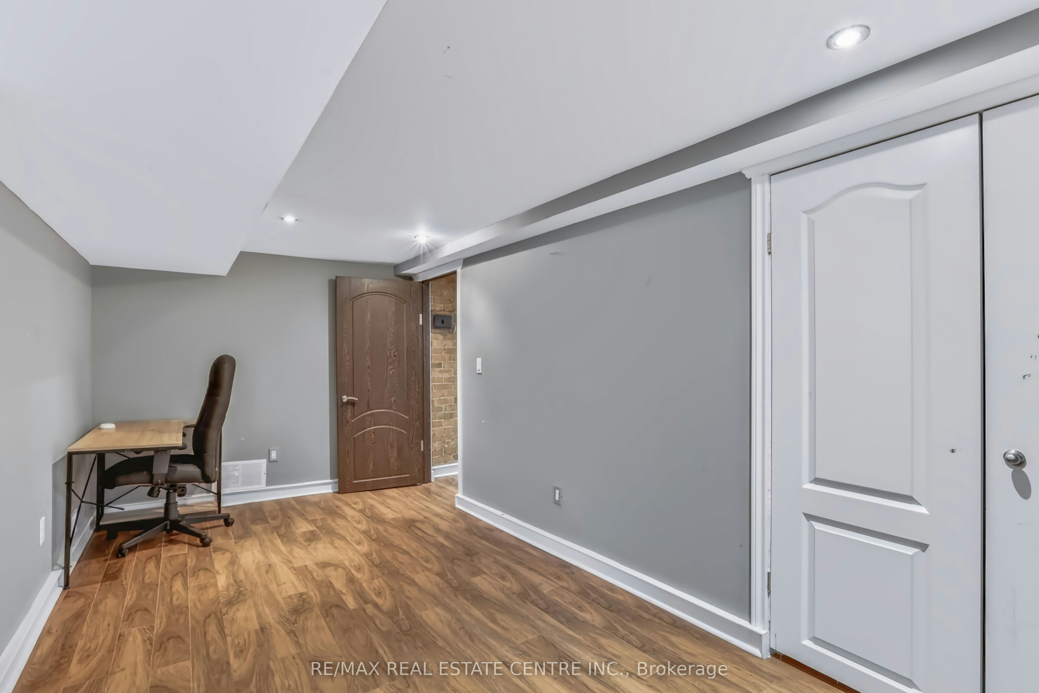 900 Adelaide Street N, London, ON, N5Y 2M5 - 25