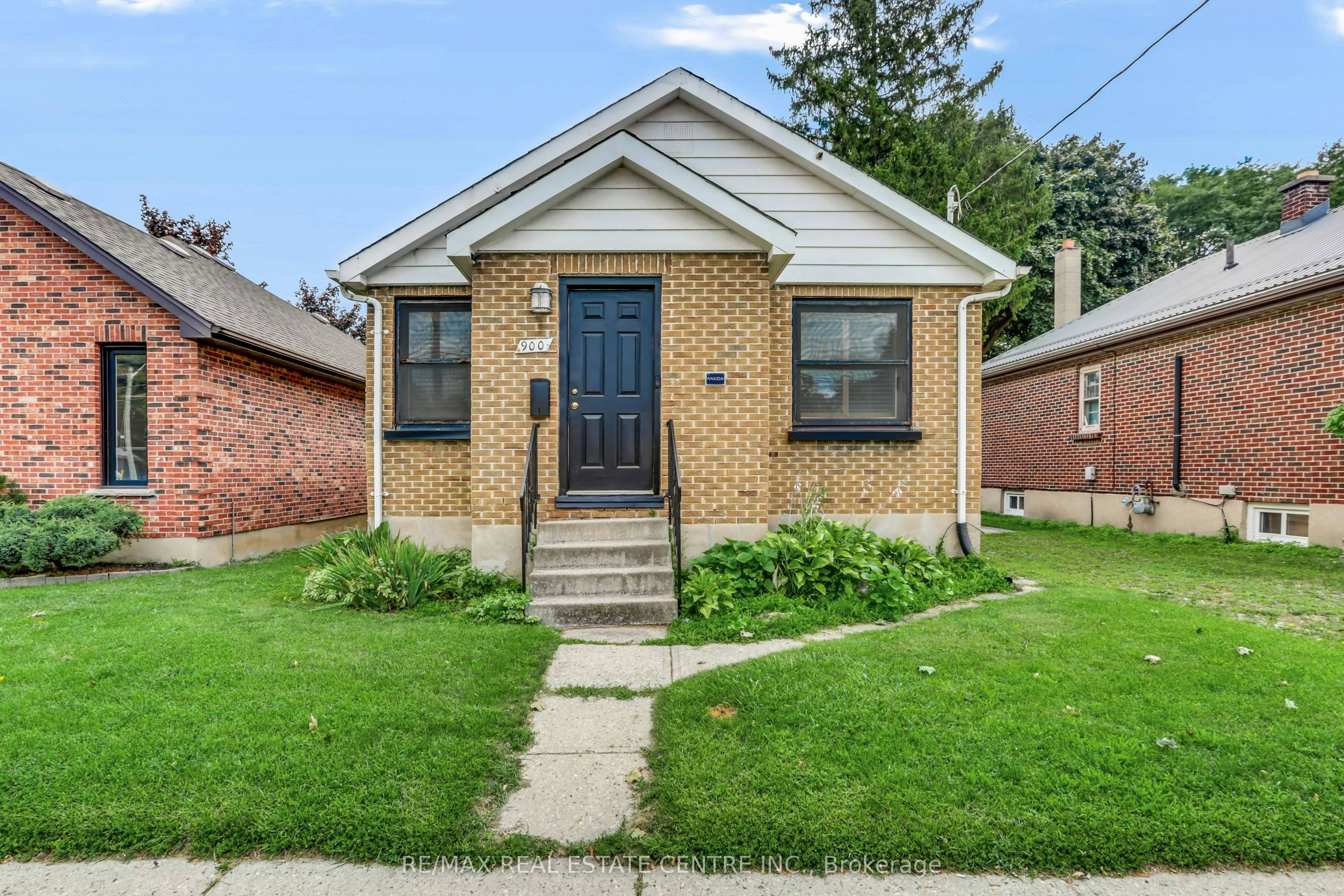 900 Adelaide Street N, London, ON, N5Y 2M5
