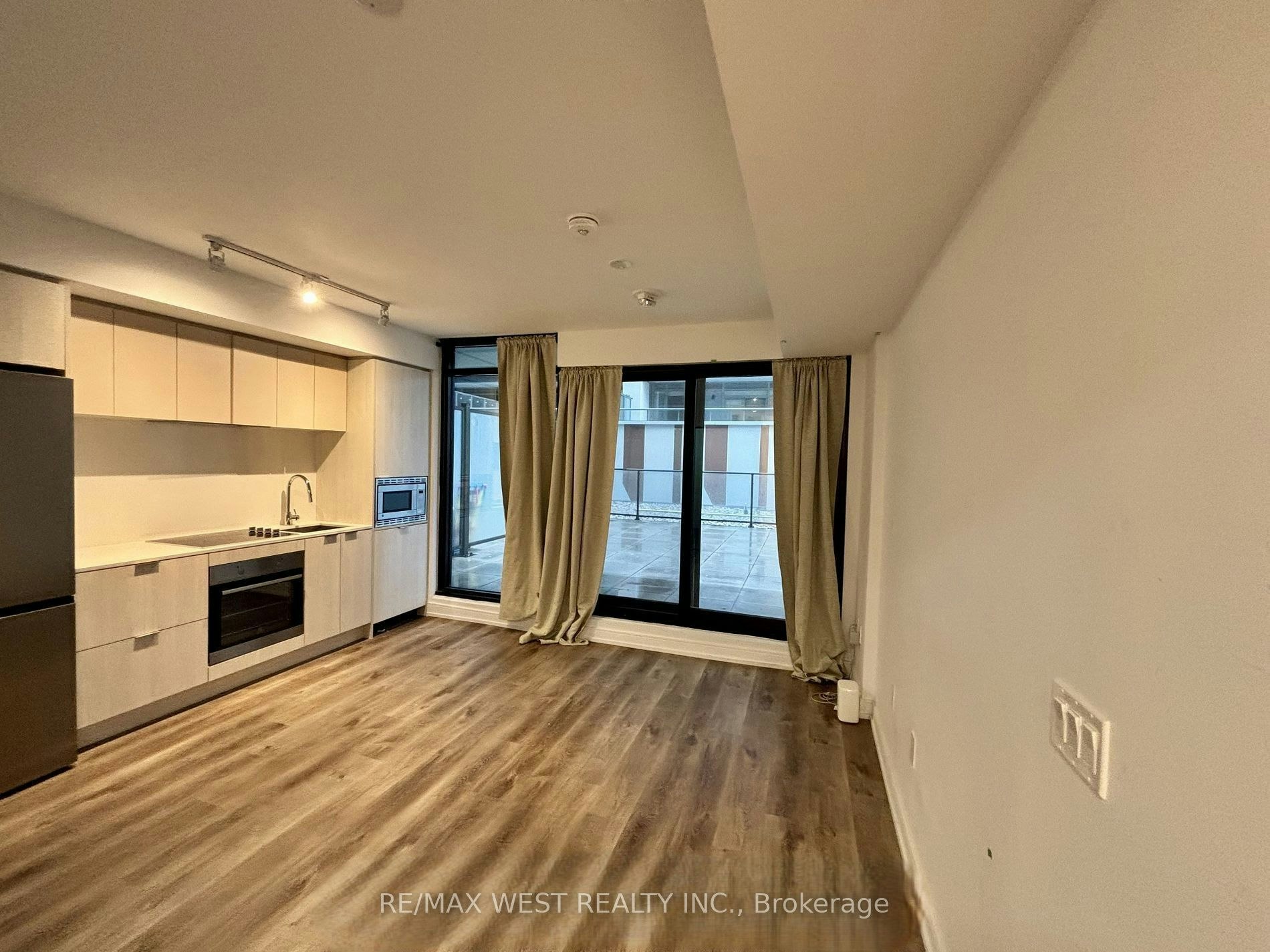 325-1 Jarvis Street, Hamilton, ON, L8R 0A8 - 6