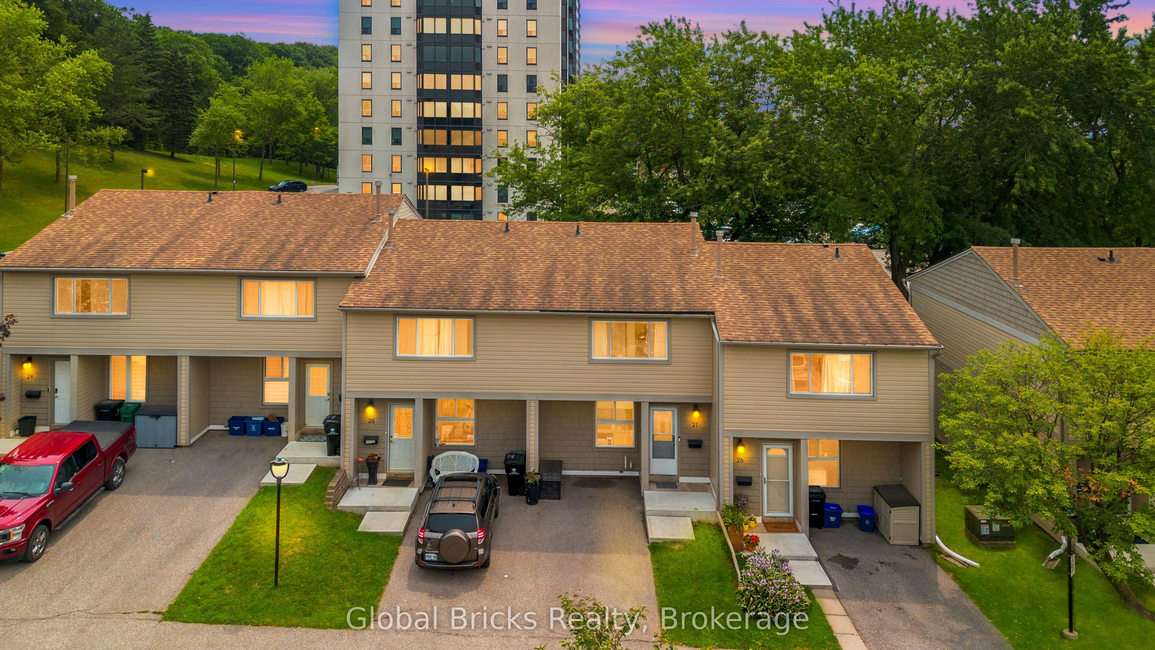 27-15 Green Valley Drive, Kitchener, ON, N2P 1K7