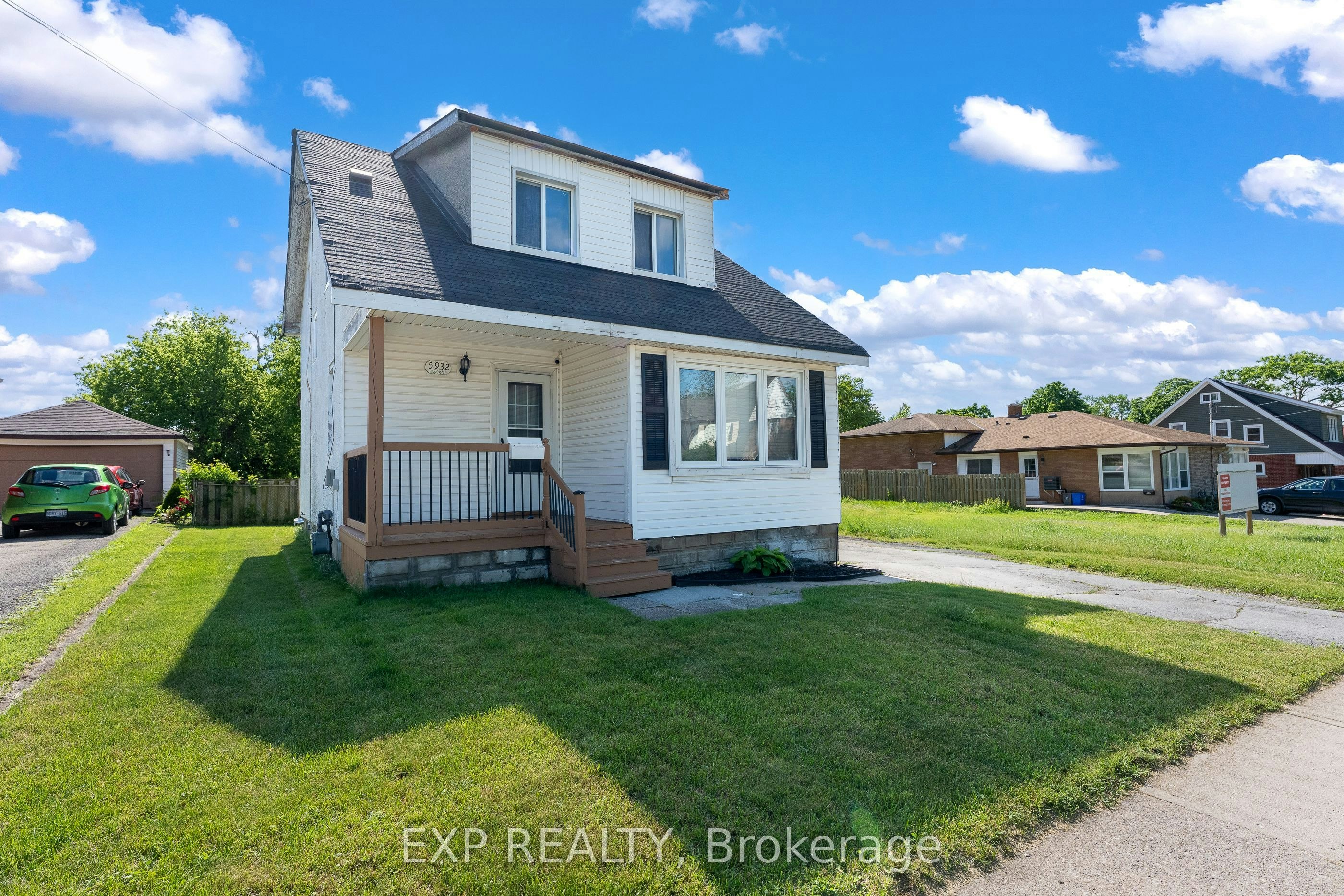 5932 Carlton Avenue, Niagara Falls, ON, L2G 5J5