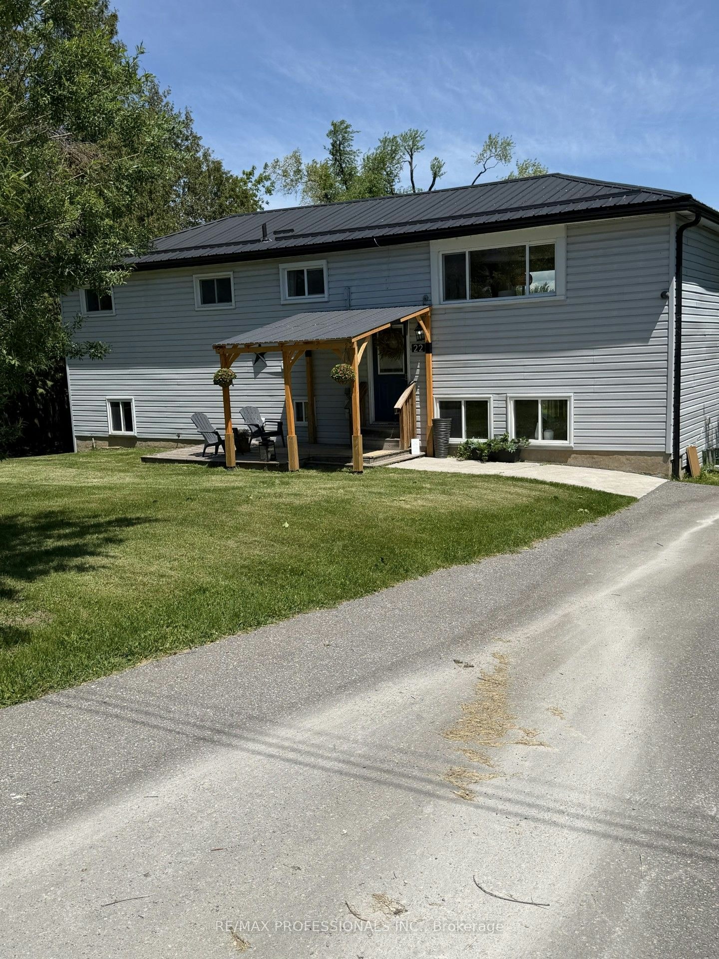 22 Lawrence Street N, Kawartha Lakes, ON, K9J 6X3