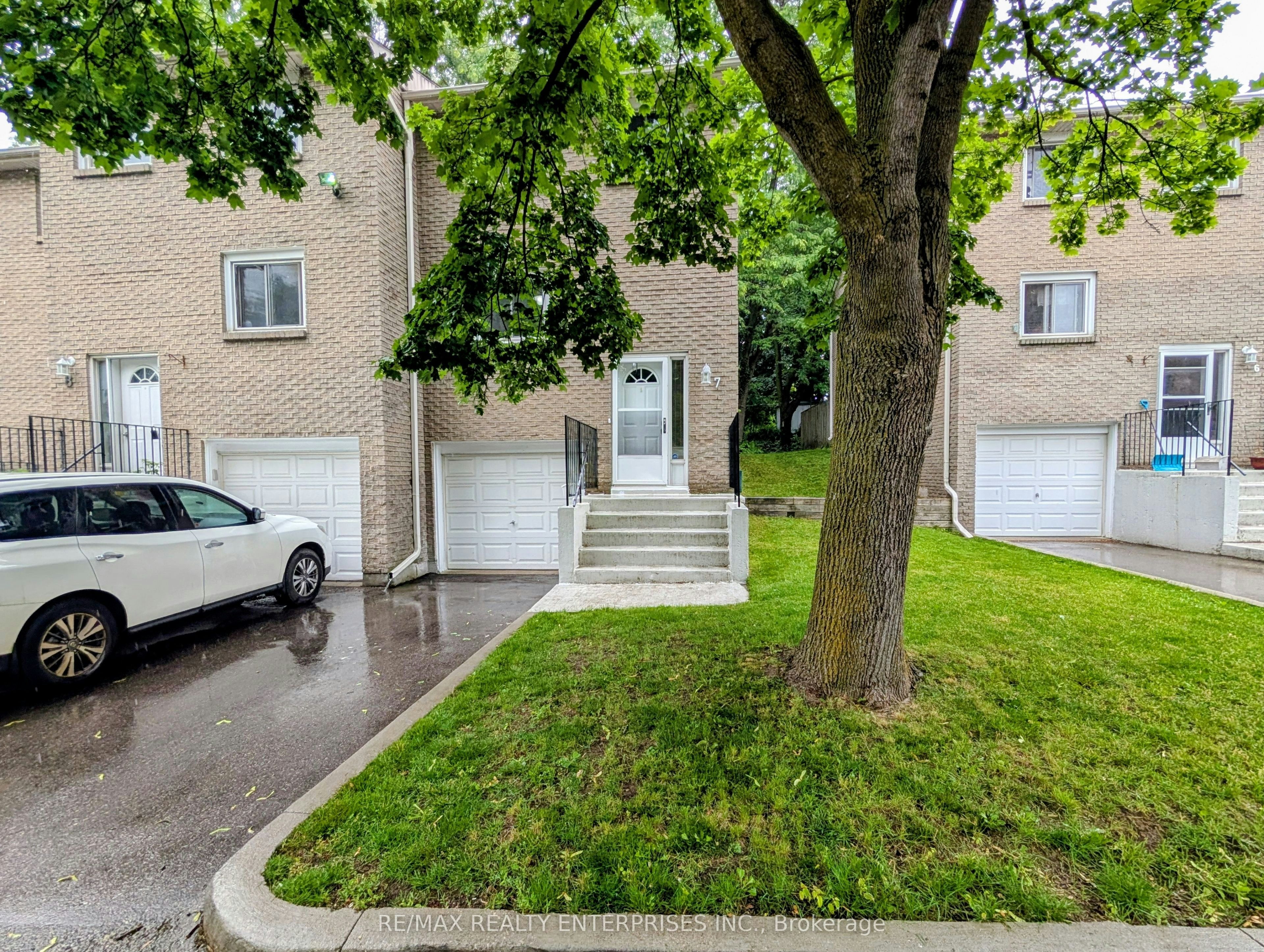 7-121 Morgan Avenue, Kitchener, ON, N2A 2M4
