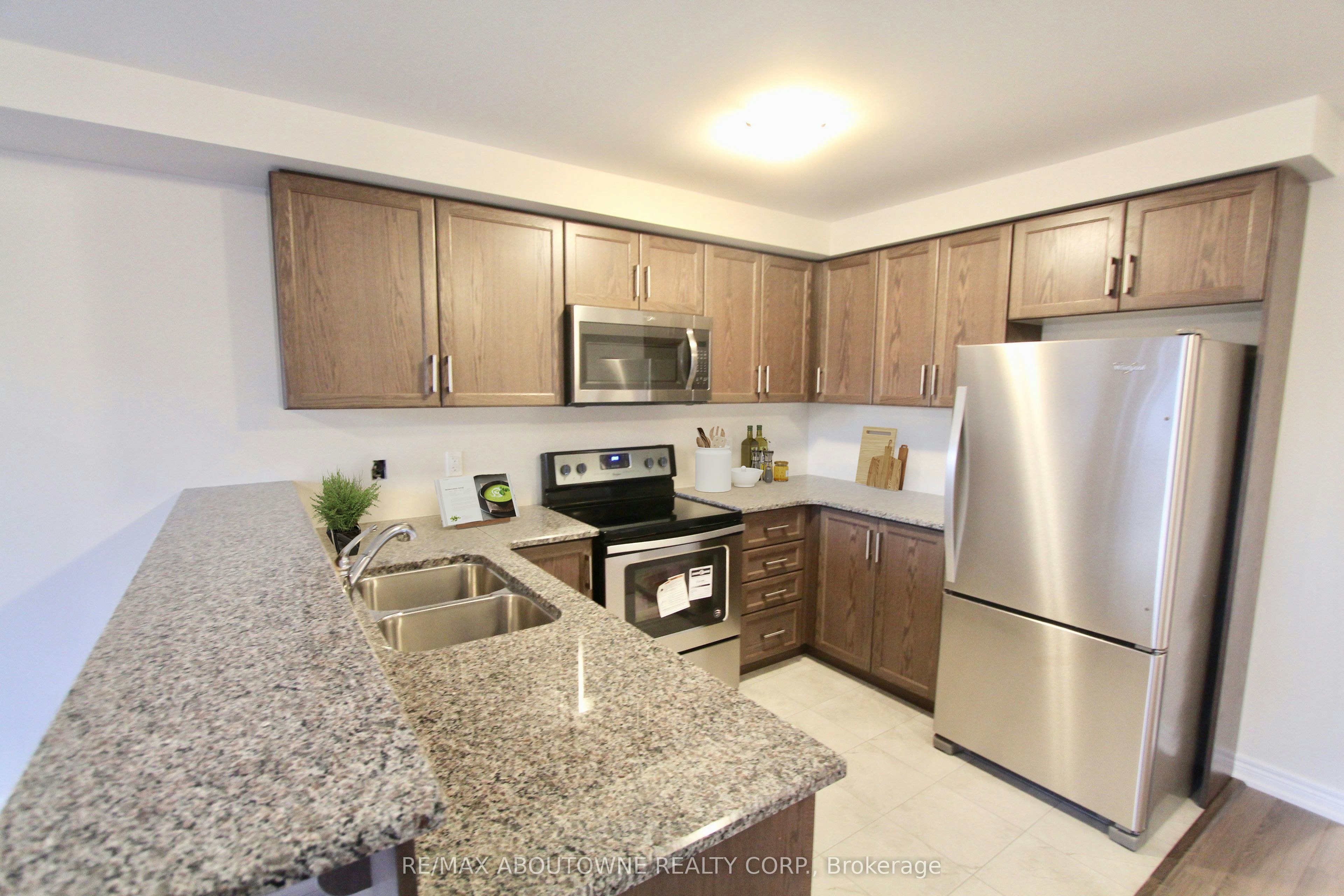 177 Law Drive, Guelph, ON, N1E 0E7 - 9