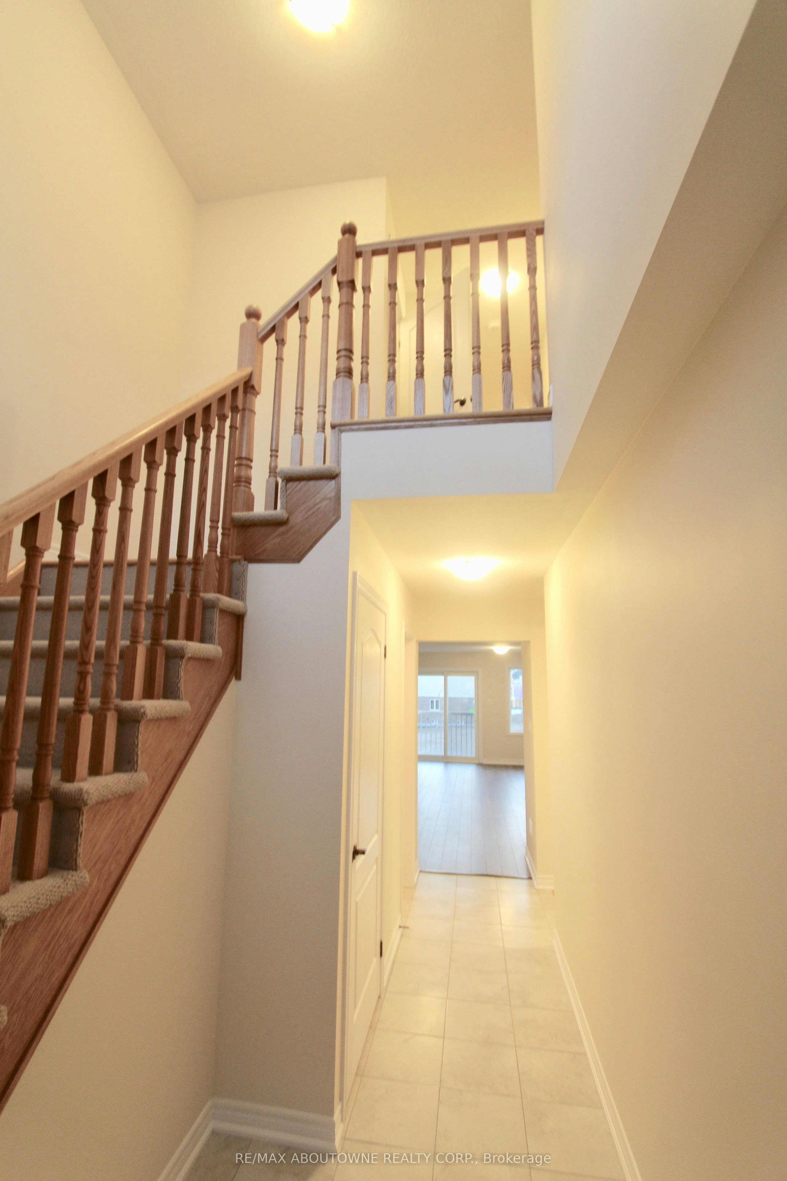 177 Law Drive, Guelph, ON, N1E 0E7 - 2
