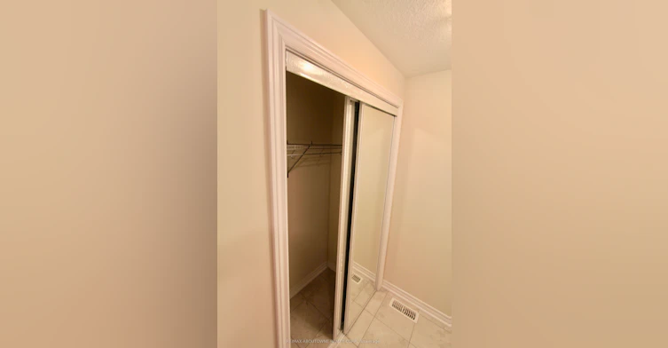 177 Law Drive, Guelph, ON, N1E 0E7 - 4