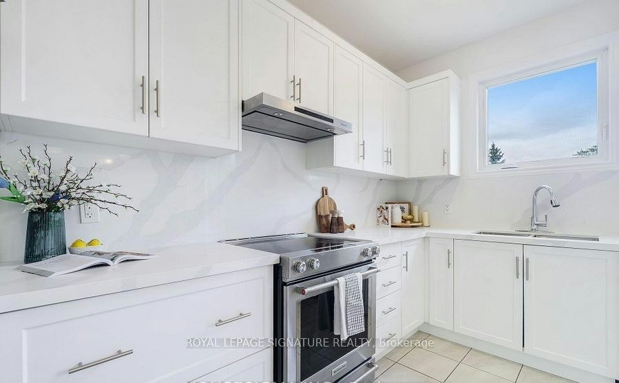 7763 Secretariat Court, Niagara Falls, ON, L7C 4G6 - 6