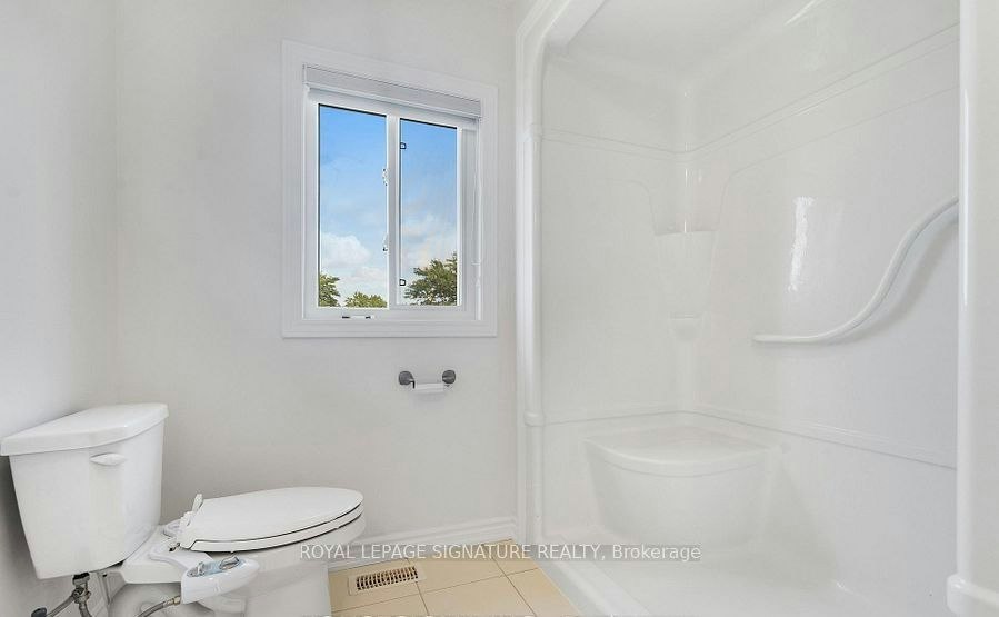 7763 Secretariat Court, Niagara Falls, ON, L7C 4G6 - 13