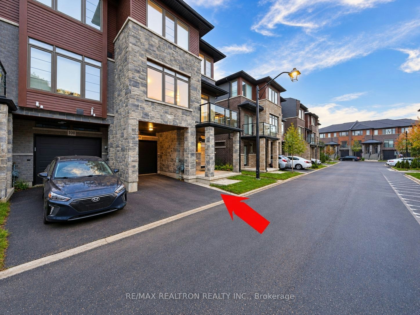 99-30 Times Square Boulevard, Hamilton, ON, L8J 0L8 - 5