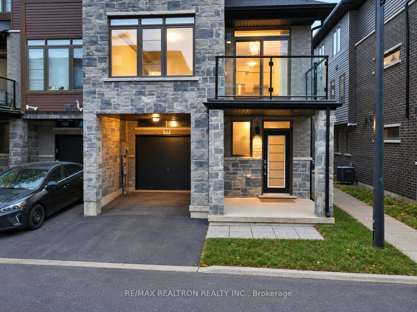 99-30 Times Square Boulevard, Hamilton, ON, L8J 0L8 - 3