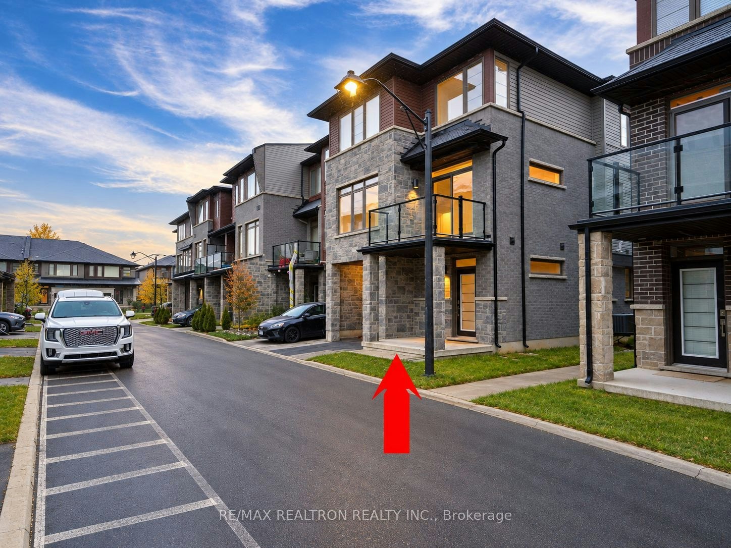 99-30 Times Square Boulevard, Hamilton, ON, L8J 0L8 - 4