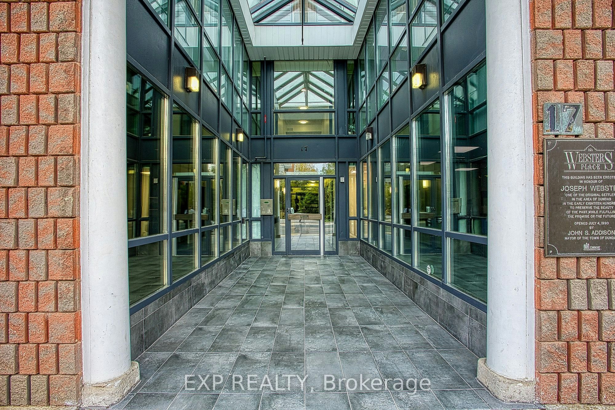 502-17 King Street E, Hamilton, ON, L9H 1B7