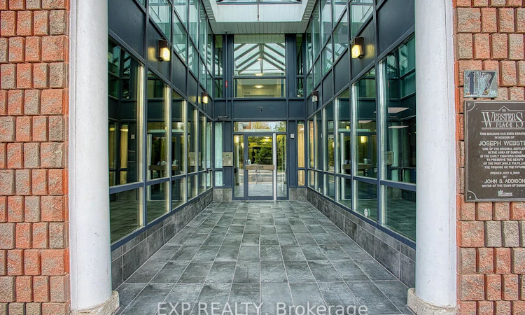 502-17 King Street E