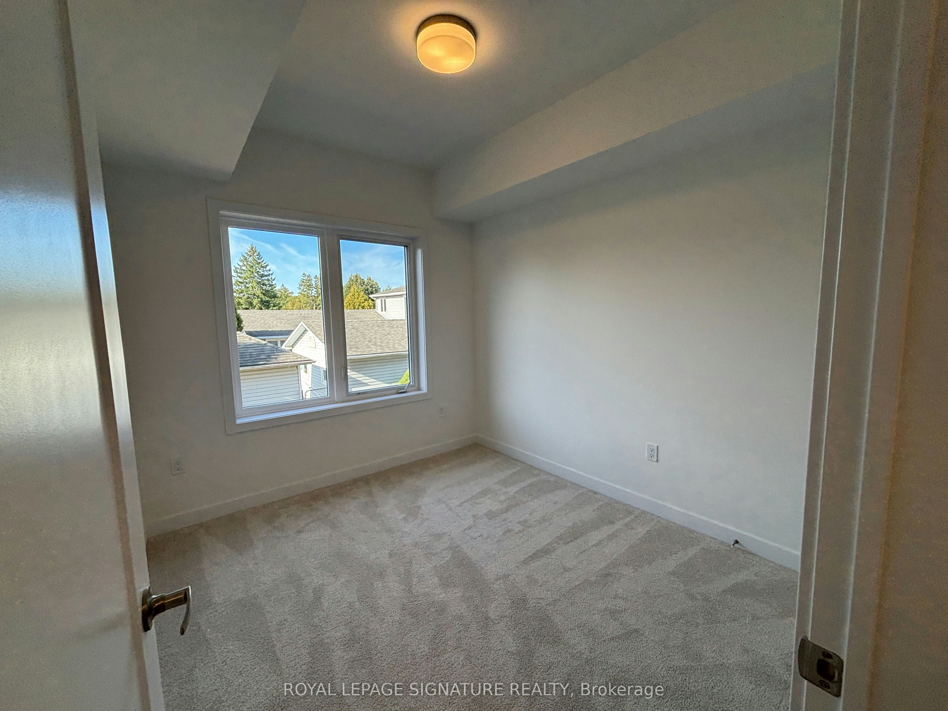 16-42 Lowes Road W, Guelph, ON, N1G 4X2 - 13