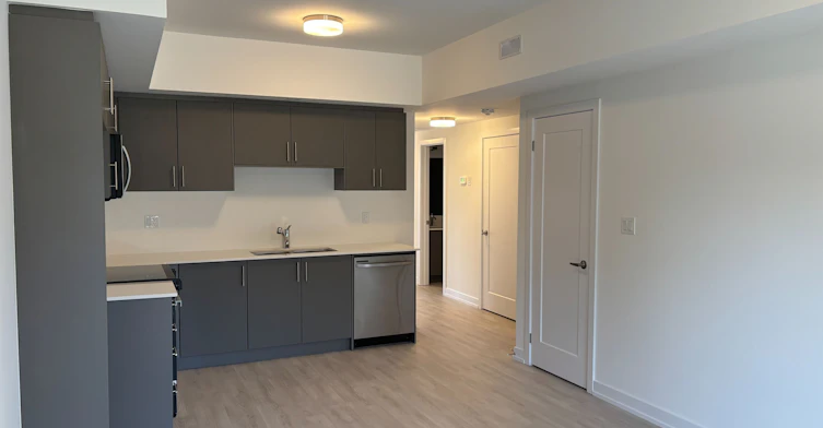 16-42 Lowes Road W, Guelph, ON, N1G 4X2 - 4