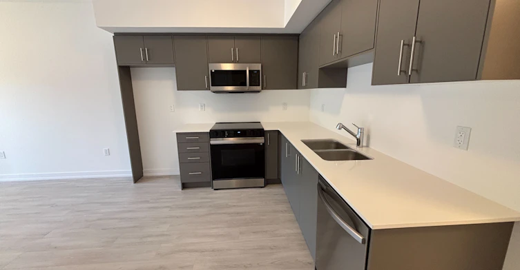 16-42 Lowes Road W, Guelph, ON, N1G 4X2 - 6