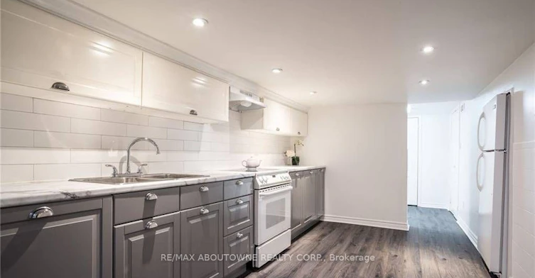 3-43 Crooks Street, Hamilton, ON, L8R 2Z7 - 2