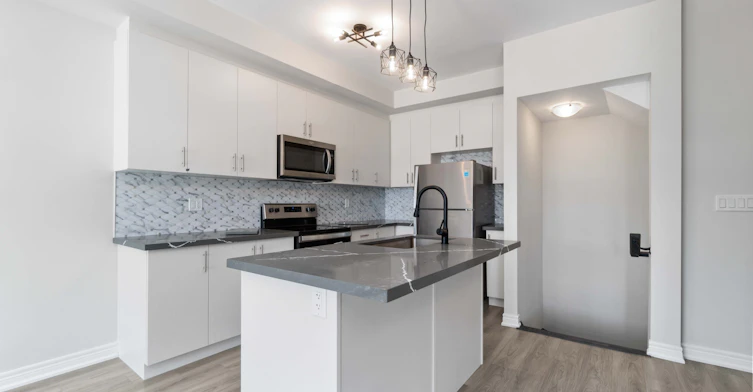 9-40 Zinfandel Drive, Hamilton, ON, L8E 0L1 - 16