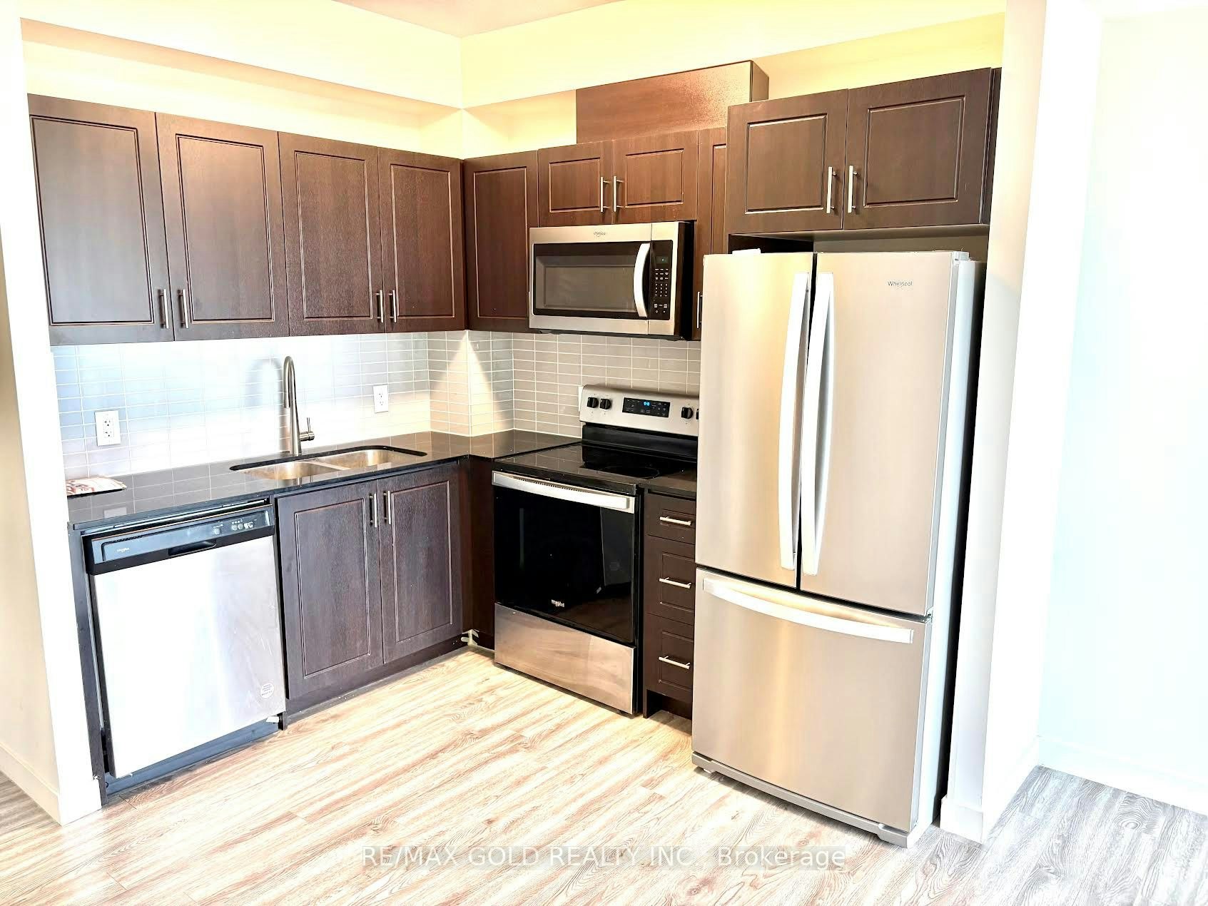 611-128 King Street N, Waterloo, ON, N2J 0E9 - 6