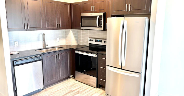 611-128 King Street N, Waterloo, ON, N2J 0E9 - 6