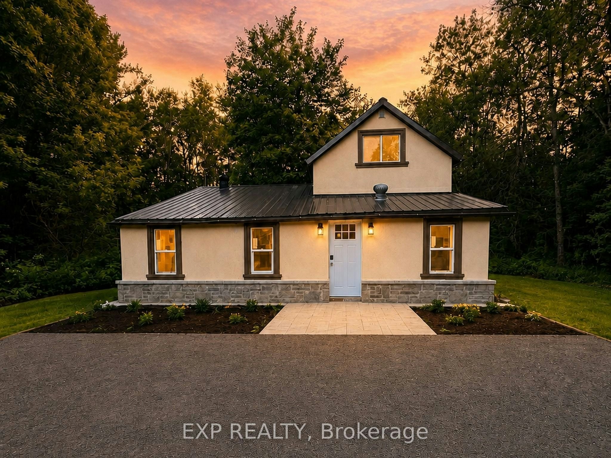 137 Old North Road S, Huntsville, ON, P1H 2J4