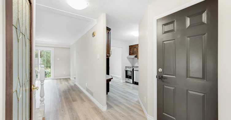 10 Donegel Place, Hamilton, ON, L9A 4Z6 - 7