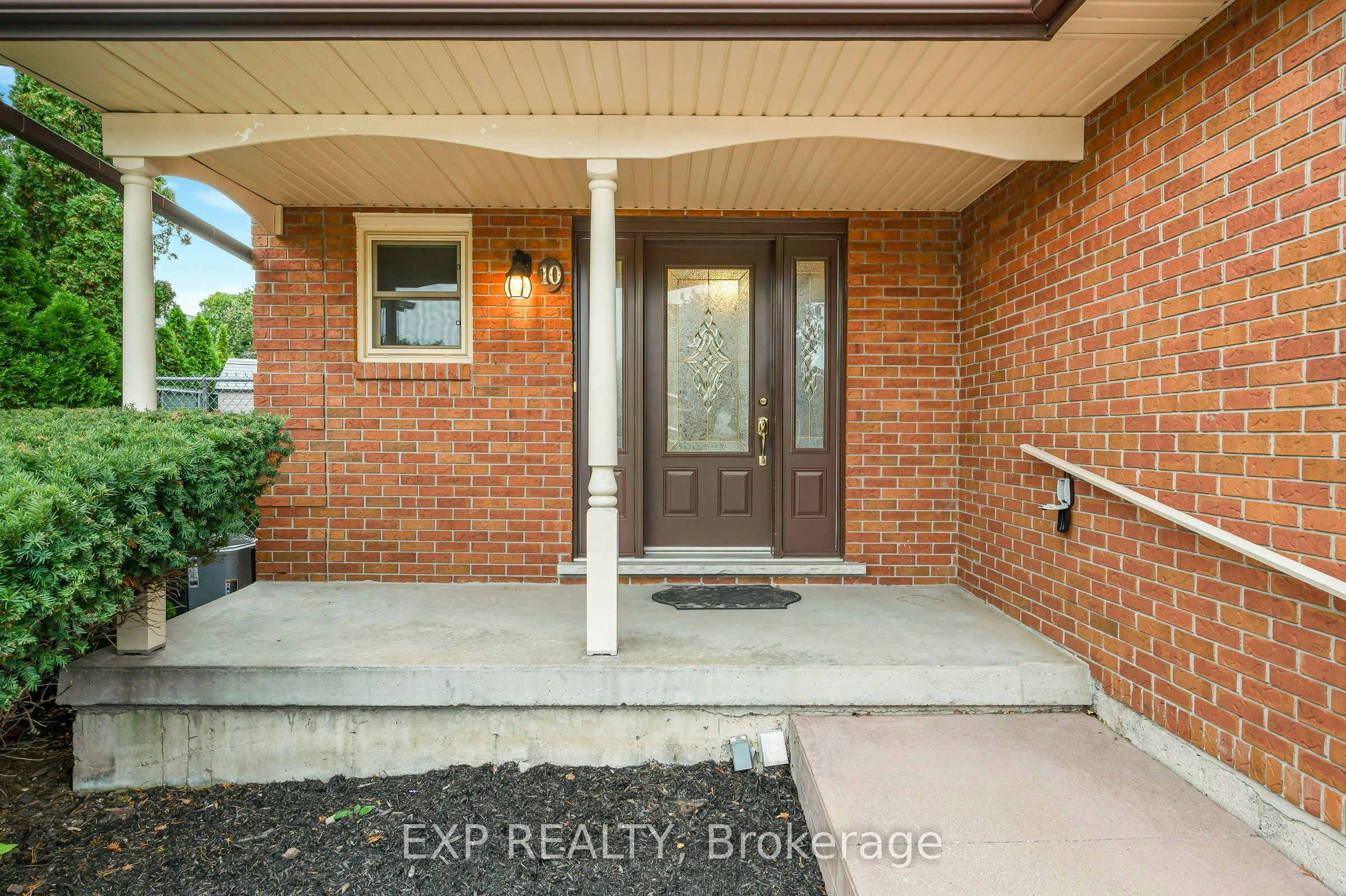 10 Donegel Place, Hamilton, ON, L9A 4Z6 - 3