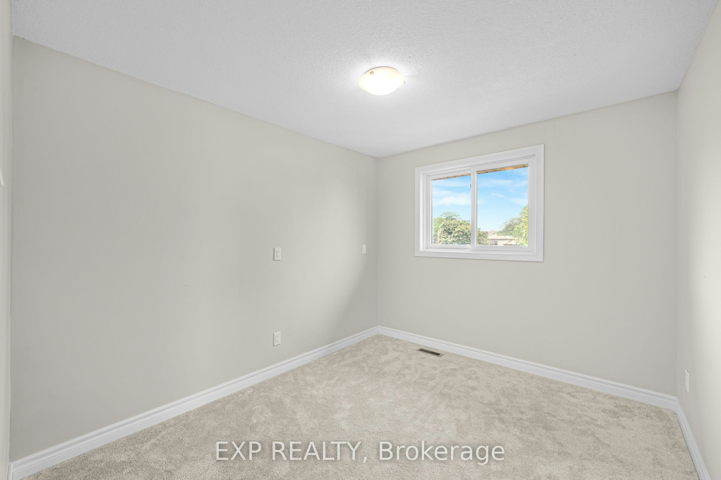 10 Donegel Place, Hamilton, ON, L9A 4Z6 - 23