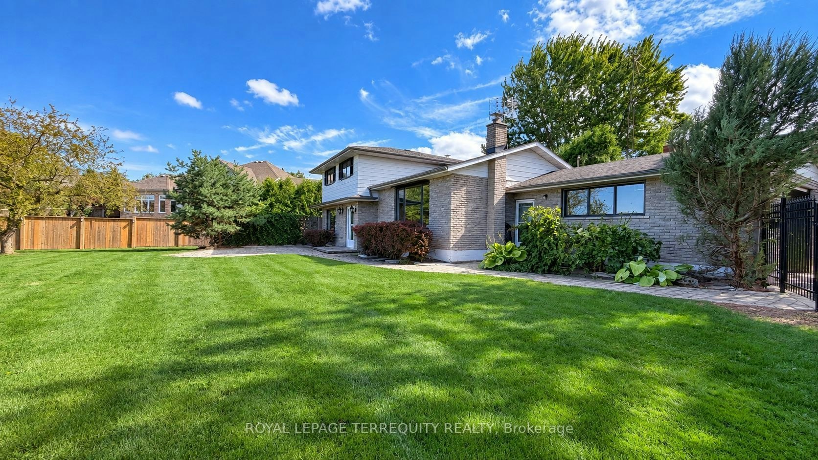 410 Kerman Avenue, Grimsby, ON, L3M 3X1 - 3