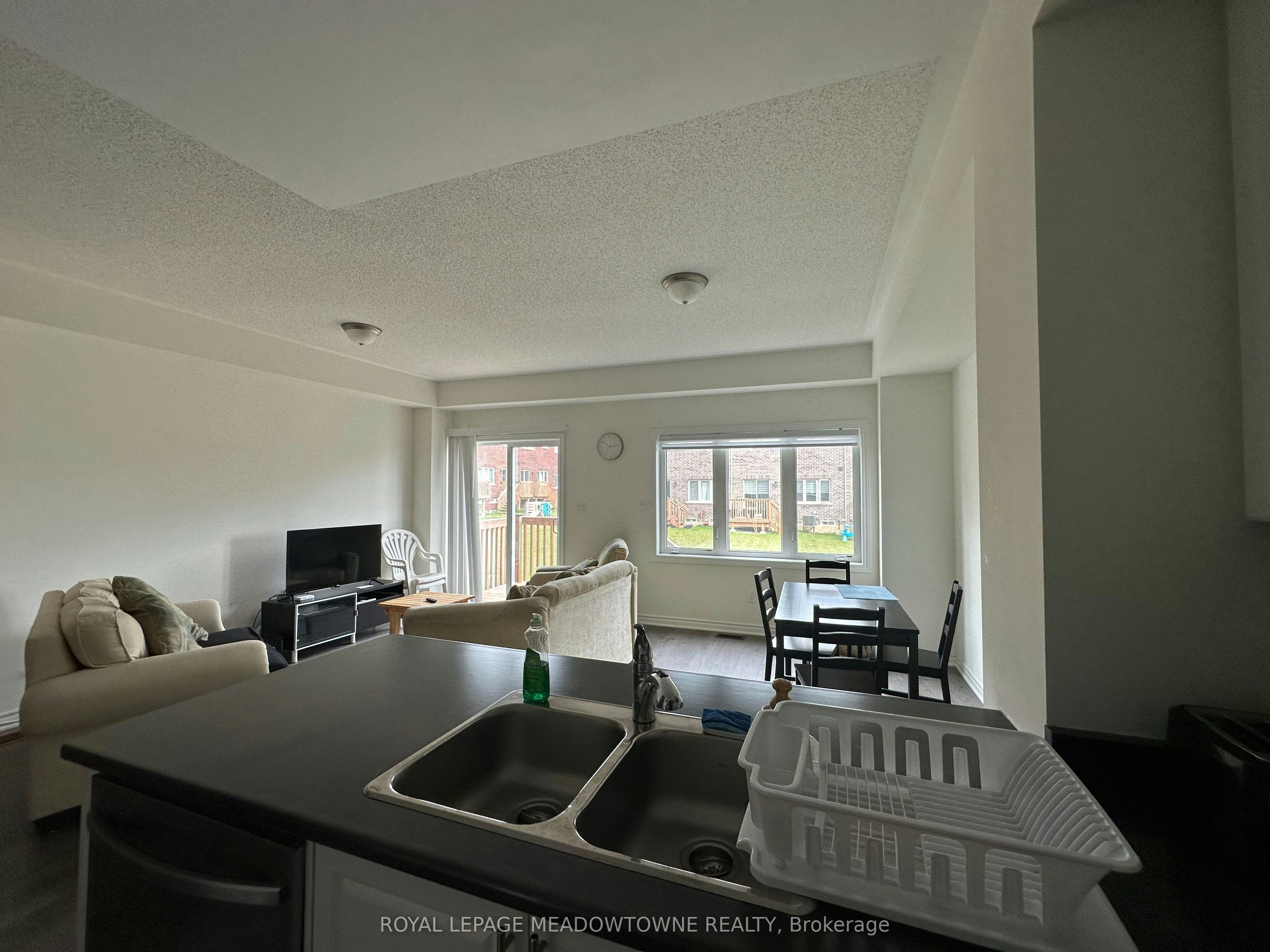 130 Sapphire Way, Thorold, ON, L2V 0L5 - 12