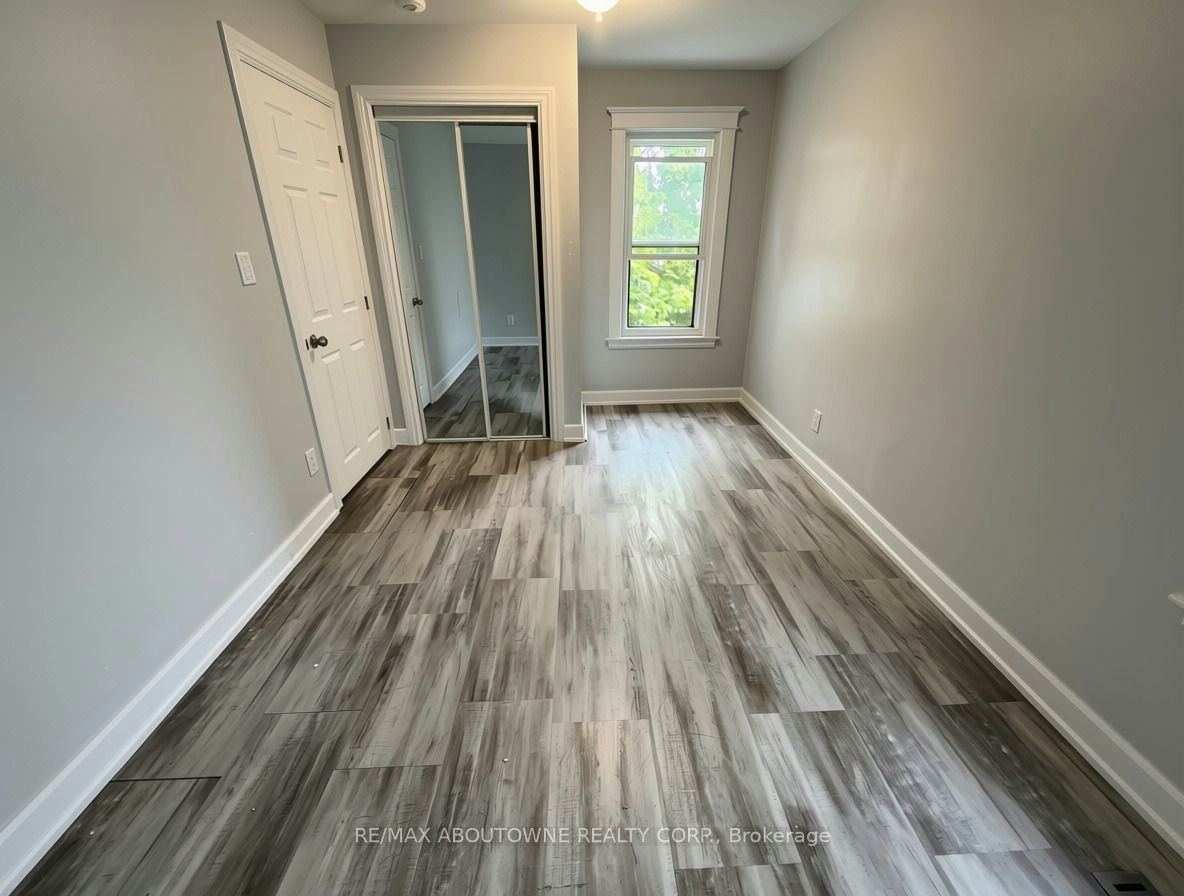 63 Gage Avenue N, Hamilton, ON, L8L 6Z8 - 9