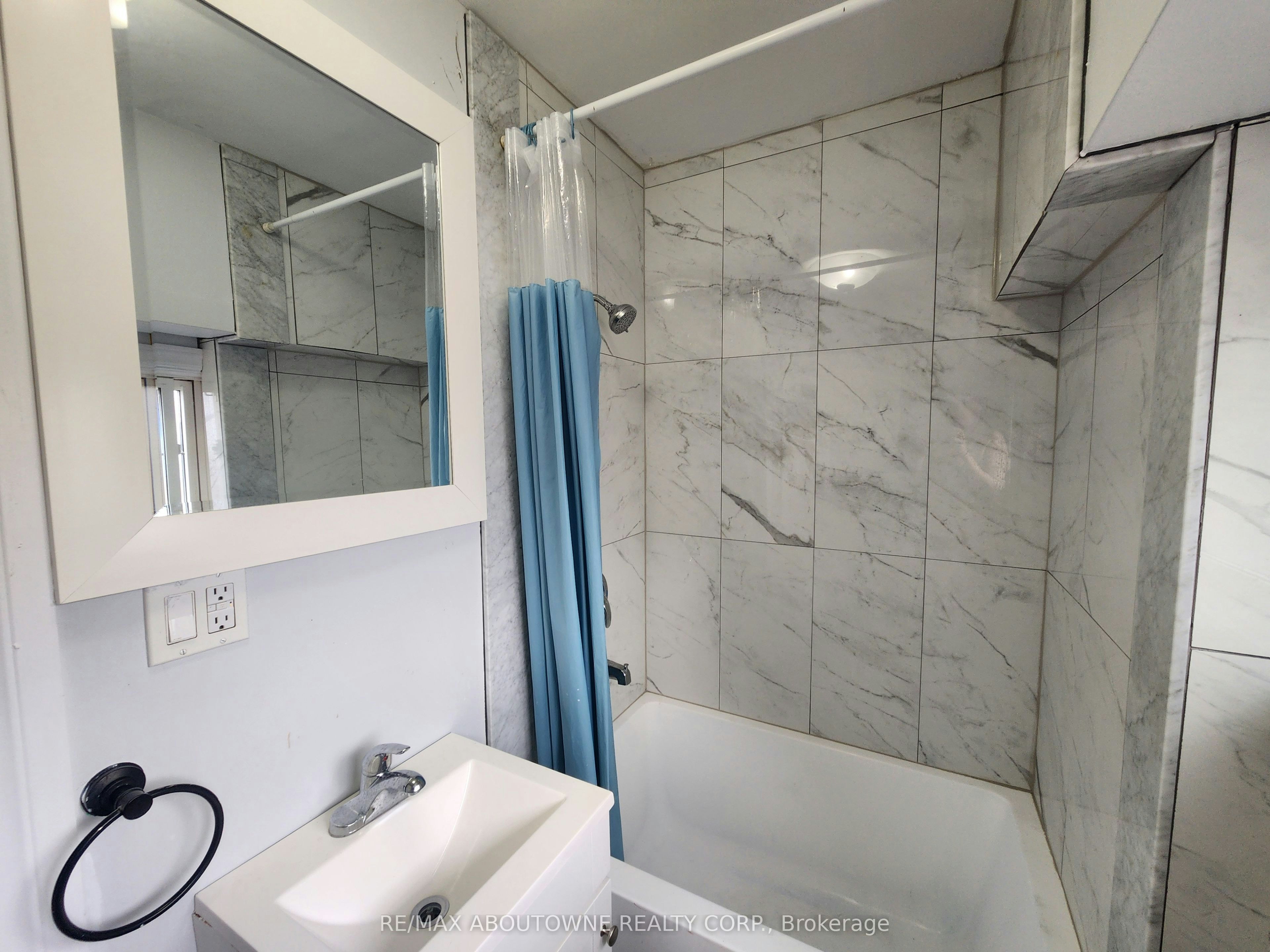 63 Gage Avenue N, Hamilton, ON, L8L 6Z8 - 12