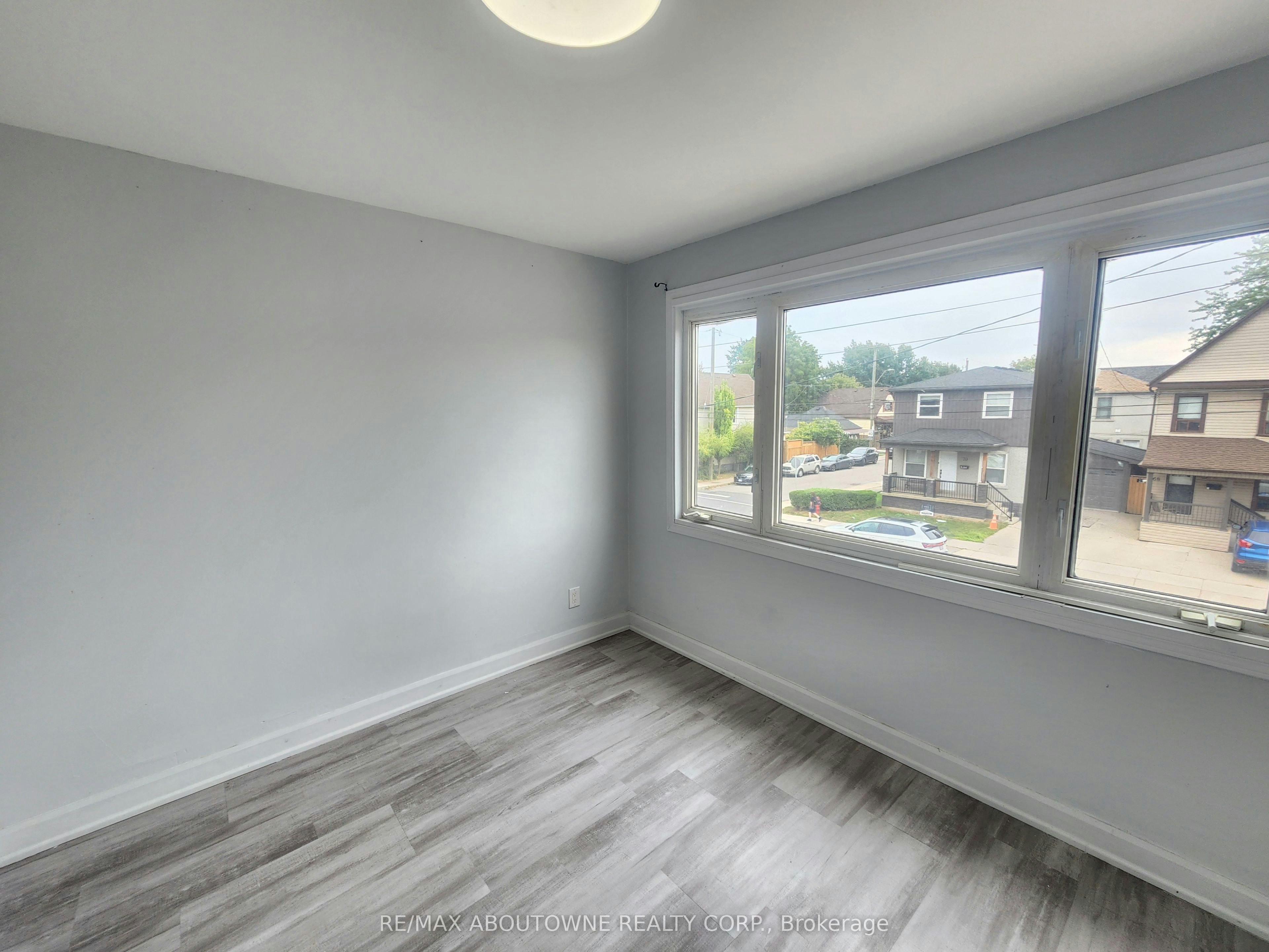 63 Gage Avenue N, Hamilton, ON, L8L 6Z8 - 10