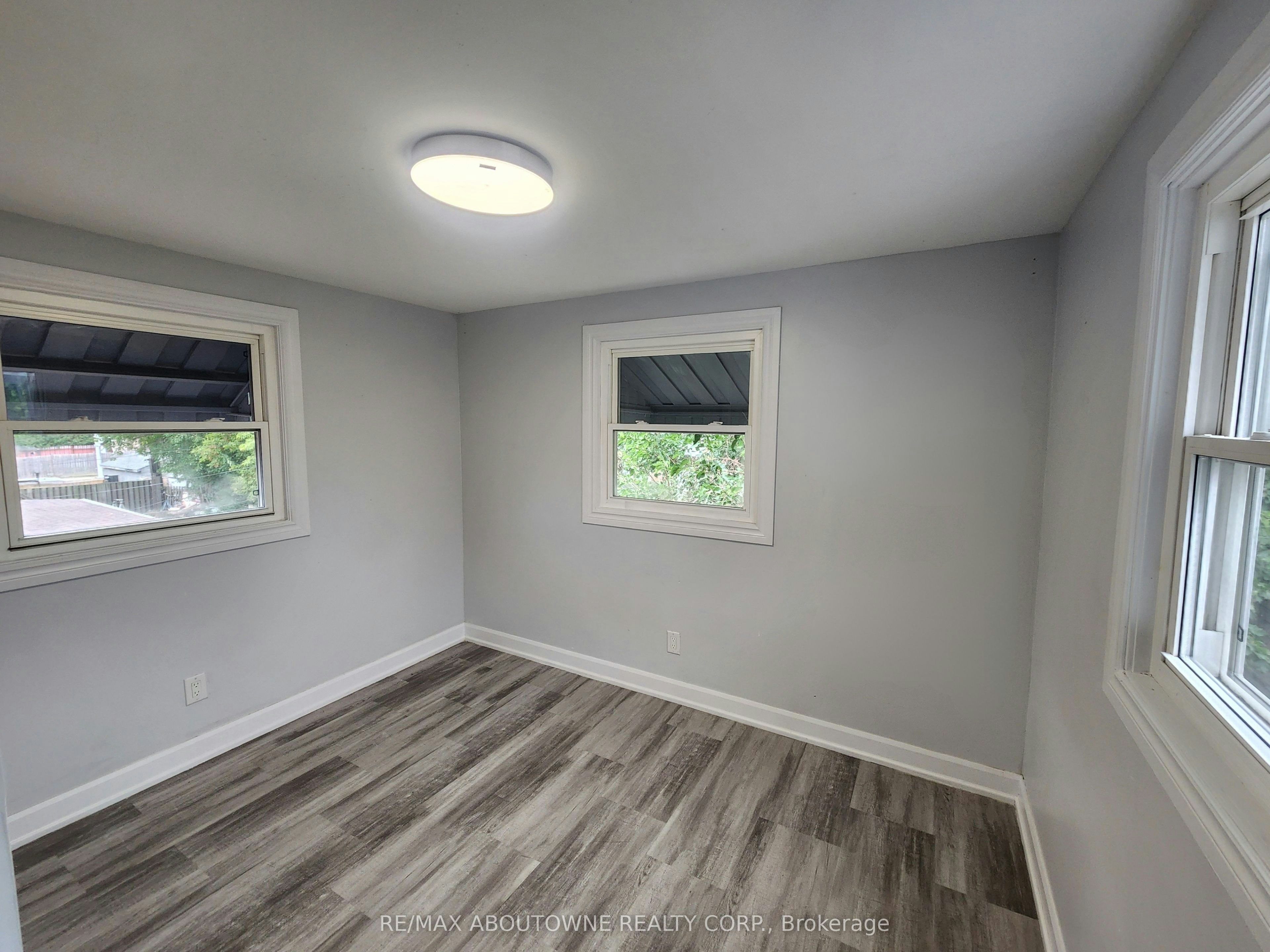 63 Gage Avenue N, Hamilton, ON, L8L 6Z8 - 11