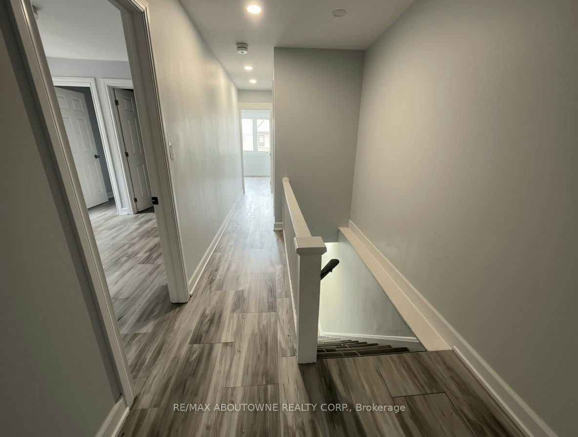 63 Gage Avenue N, Hamilton, ON, L8L 6Z8 - 7