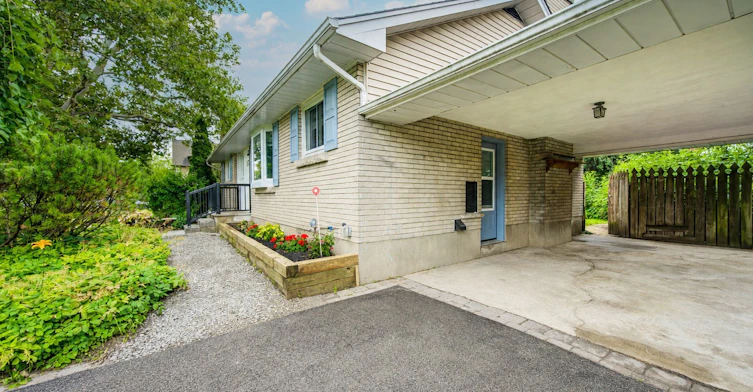 30 Dale Avenue, Hamilton, ON, L8G 3L9 - 3