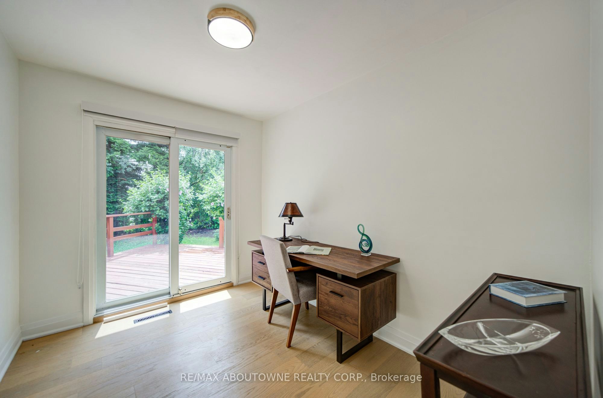 30 Dale Avenue, Hamilton, ON, L8G 3L9 - 30