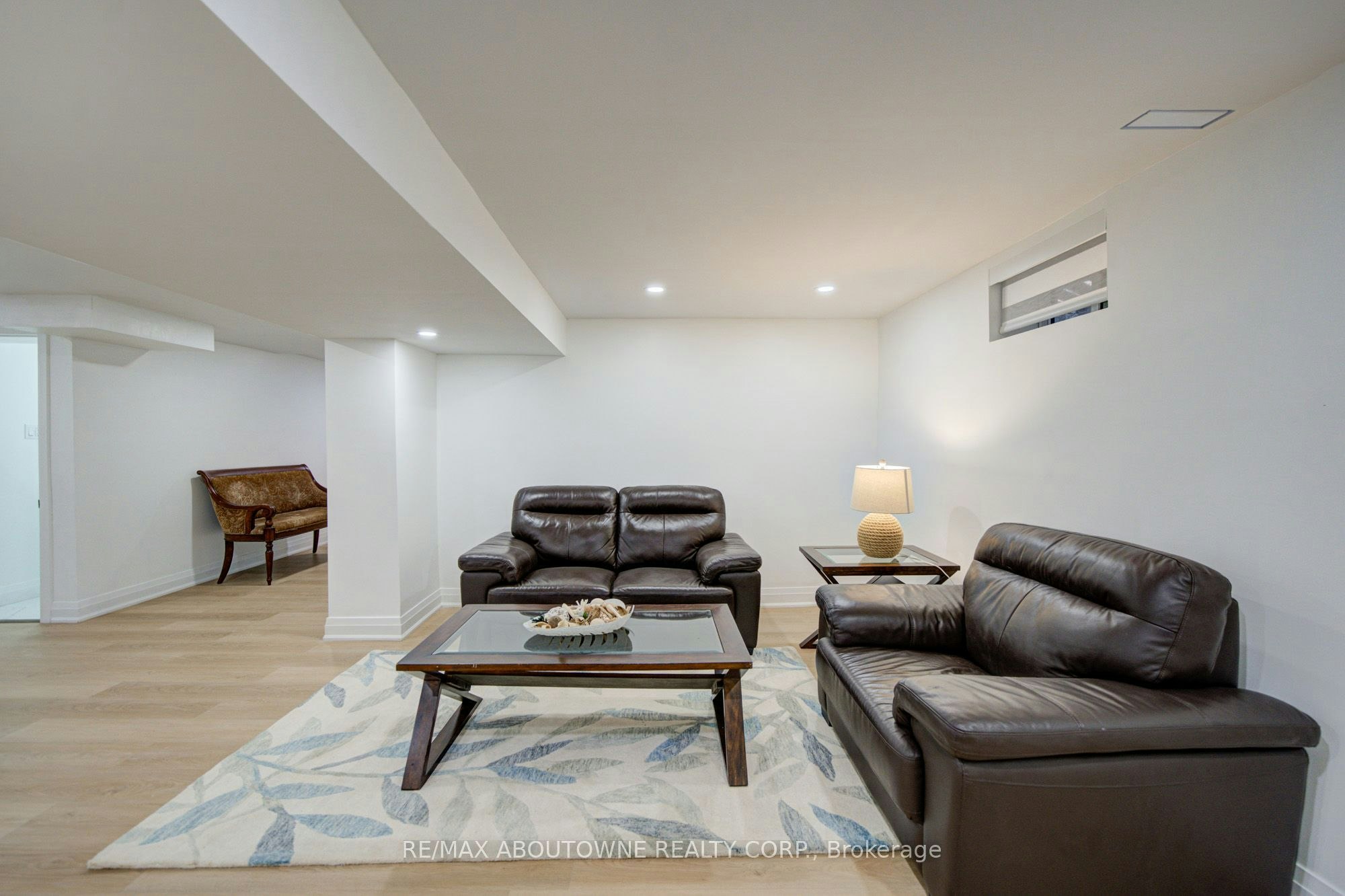 30 Dale Avenue, Hamilton, ON, L8G 3L9 - 38