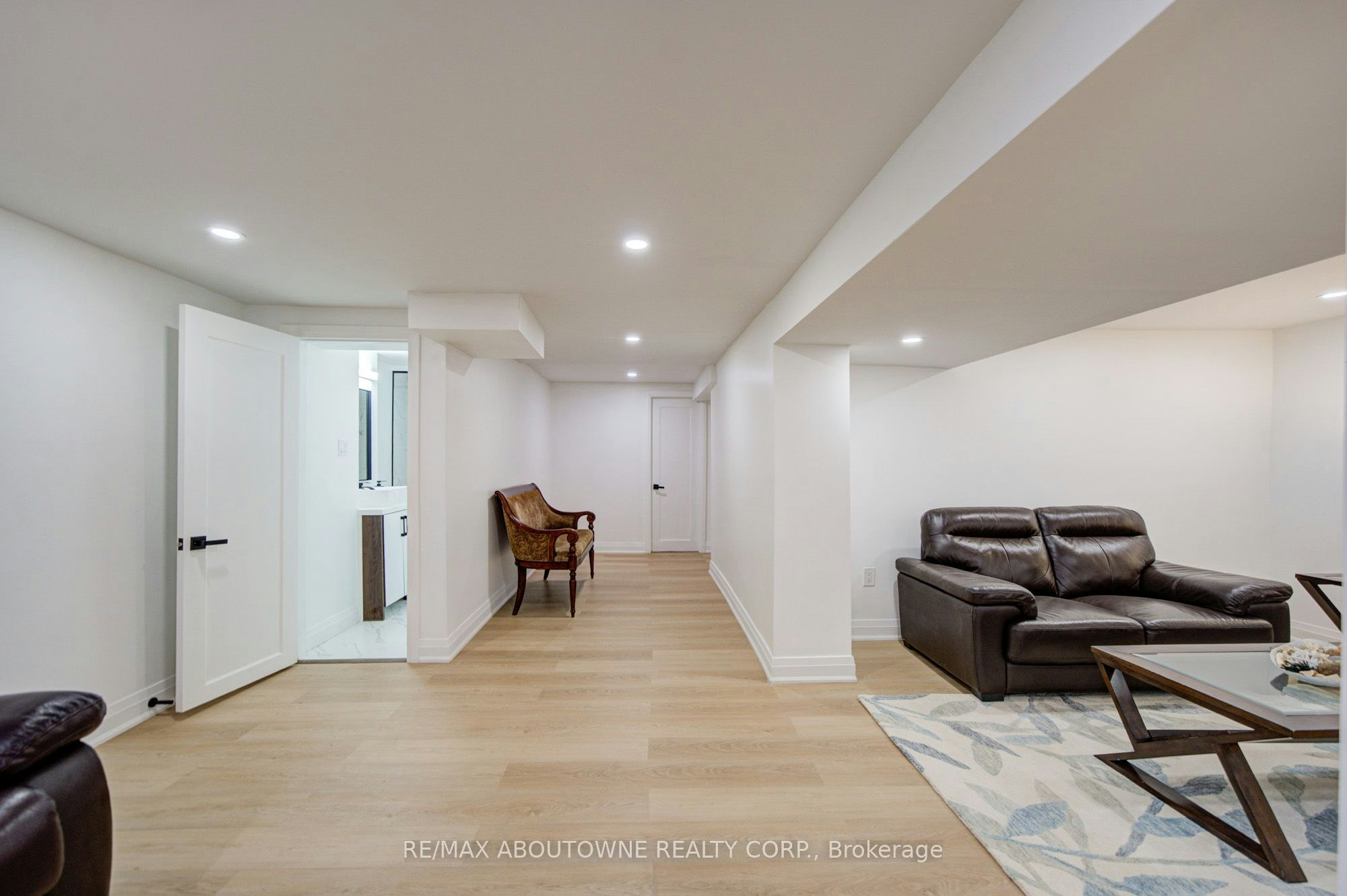 30 Dale Avenue, Hamilton, ON, L8G 3L9 - 35