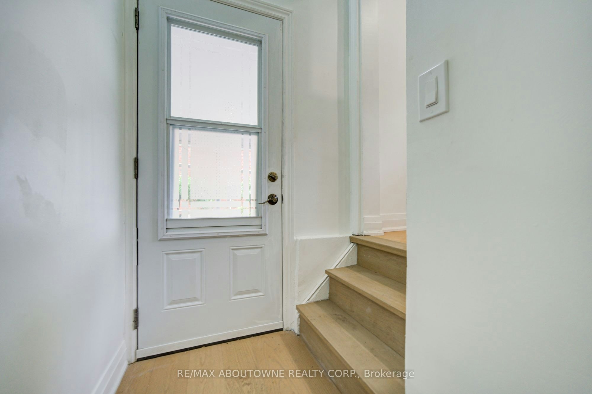 30 Dale Avenue, Hamilton, ON, L8G 3L9 - 33
