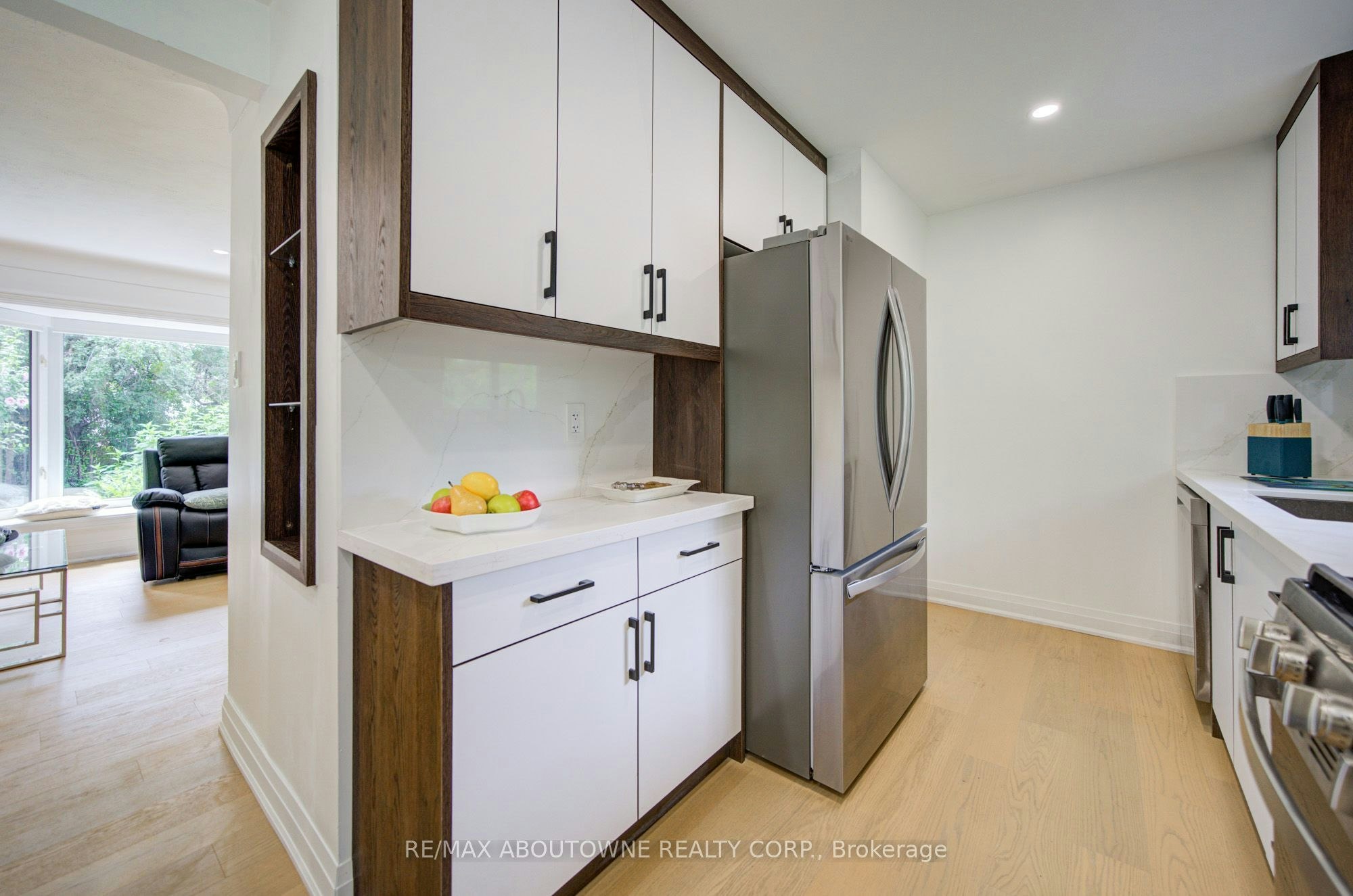 30 Dale Avenue, Hamilton, ON, L8G 3L9 - 12