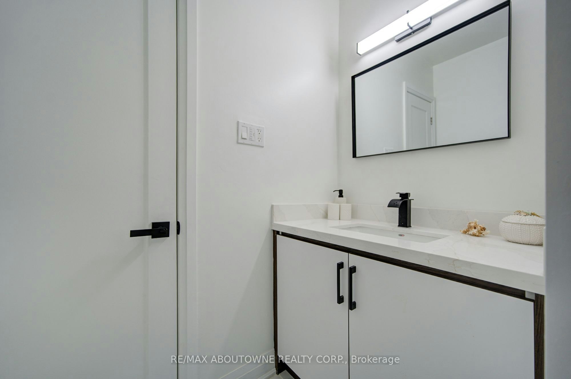 30 Dale Avenue, Hamilton, ON, L8G 3L9 - 46