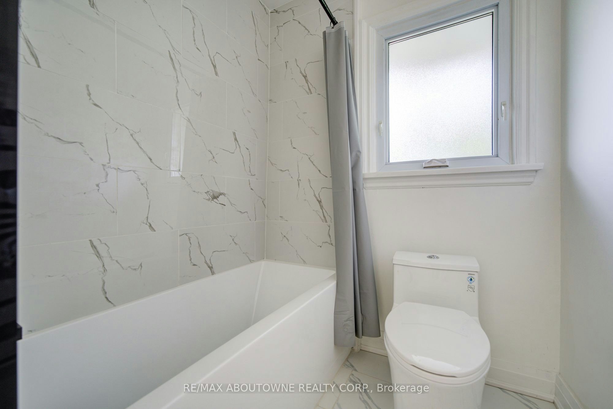 30 Dale Avenue, Hamilton, ON, L8G 3L9 - 23